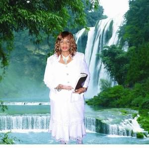 Meet your Posher, Constance